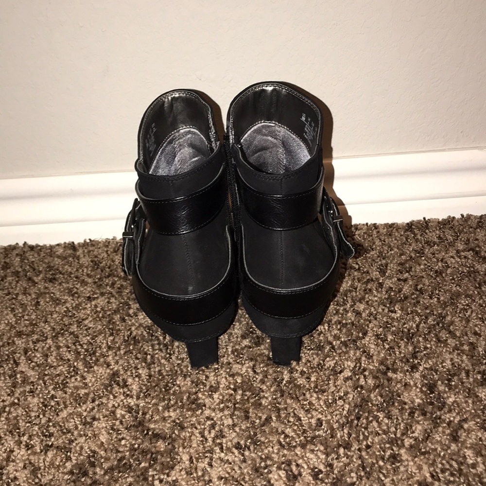 Shoes - Picture 3 of 3